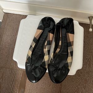 Burberry flats size 7